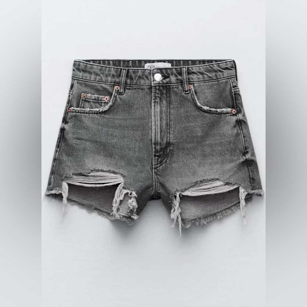 Zara Gray Jean Shorts with Distressed Edgy Style